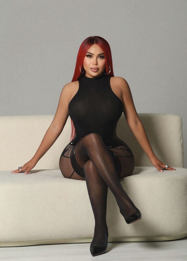 CHICA ATRACTIVA EXOTICA LATINA DE CURVAS DE INFARTO