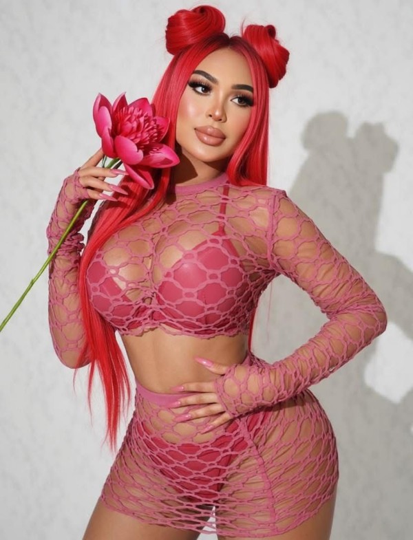 CHICA ATRACTIVA EXOTICA LATINA DE CURVAS DE INFARTO