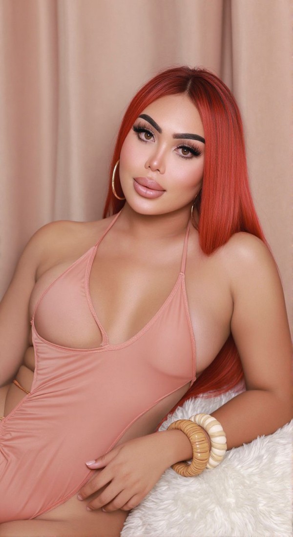 CHICA ATRACTIVA EXOTICA LATINA DE CURVAS DE INFARTO