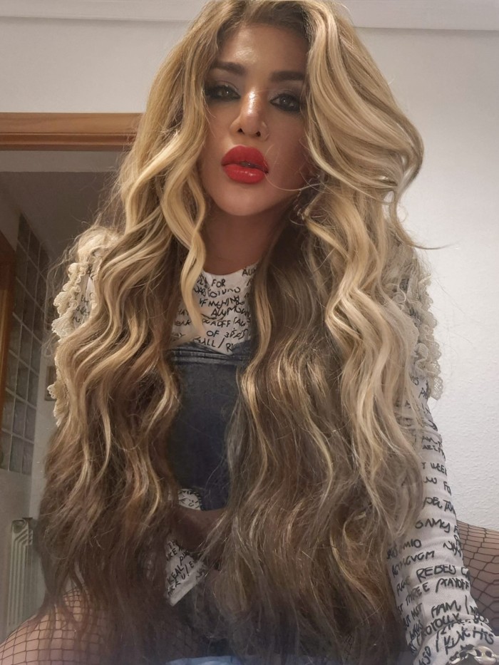 trans anita xl empotradora de machos y novatos heteros curiosos