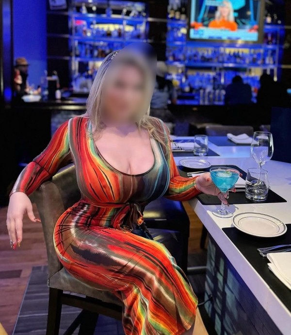 NOVEDAD PALMA x HOY 24 horasMAMADAS   CUARENTONA mILF FIESTERA PALMA