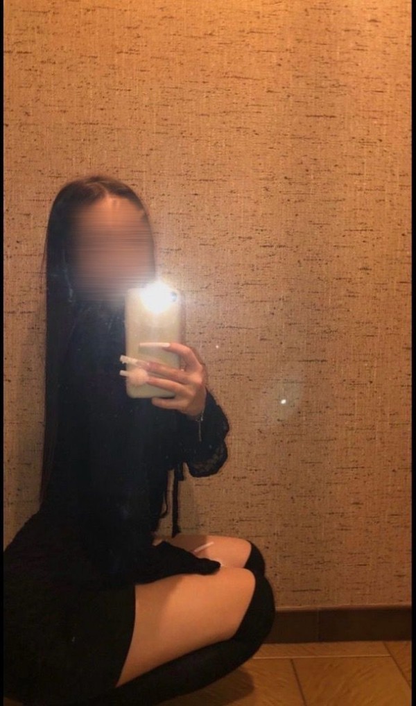 MELANIE. ESPAÑOLA. 20 AÑOS. Alcudia