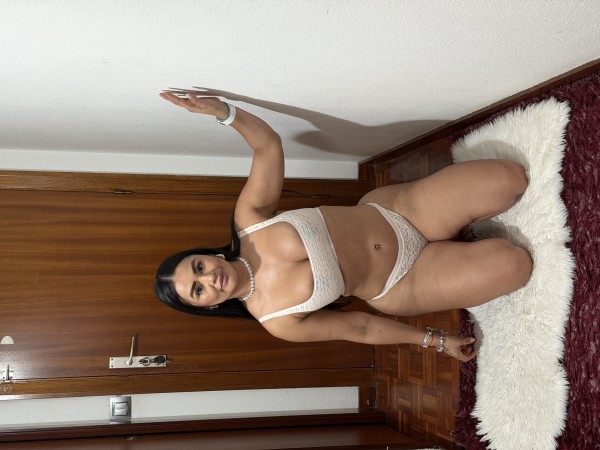 Camila 614787435…..En tu casa o en la mía? Latina