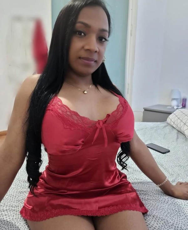 ACTIVA Y PASIVA LLENITA DE LECHE MUY VICIOSA Y FIESTERA