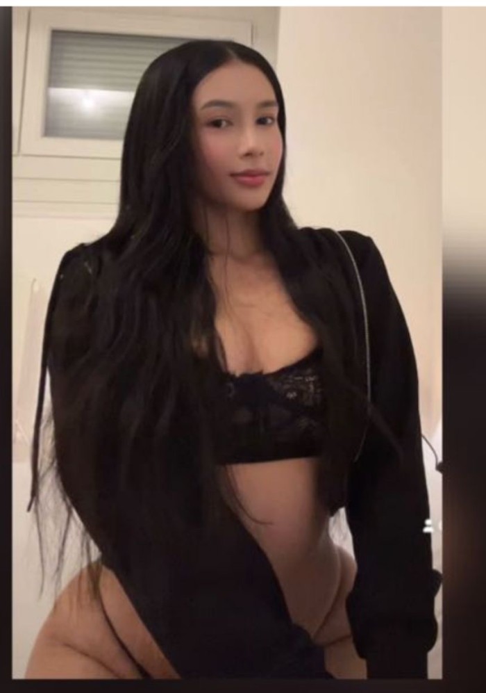 ANA COLOMBIANA 19 años