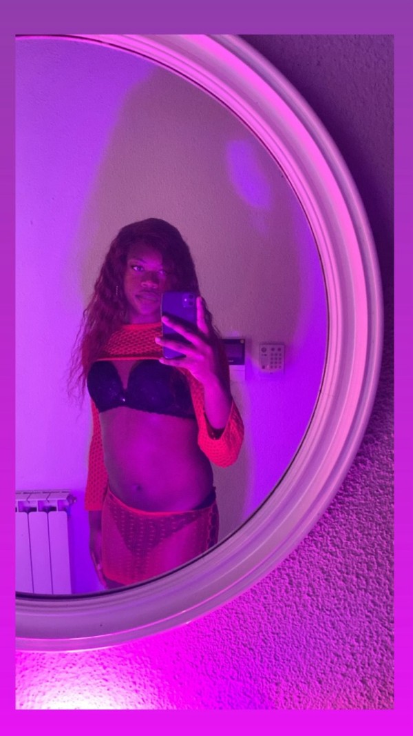 SCARLETT TRANS CACHONDA, ATREVIDA! MUY FIESTERA