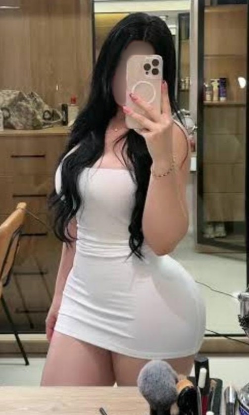 JOVENCITA PEQUEÑITA MANEJABLE FRANCÉS NATURAL