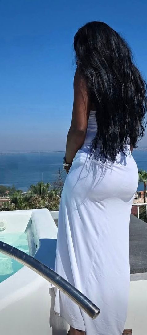 Los cristianos cubana italiana y mulatita fiestera