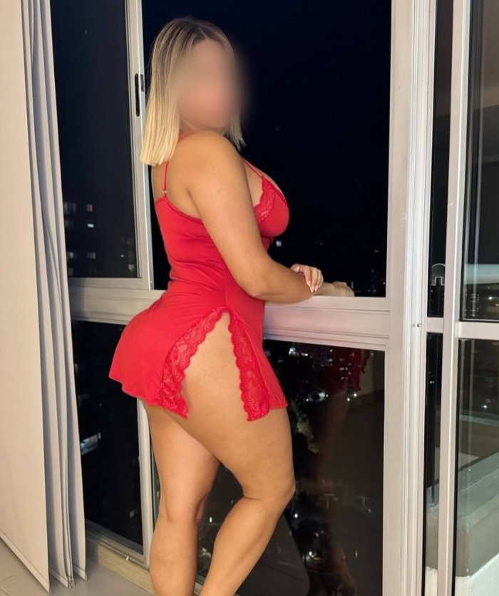 Sexy fiestera tetona