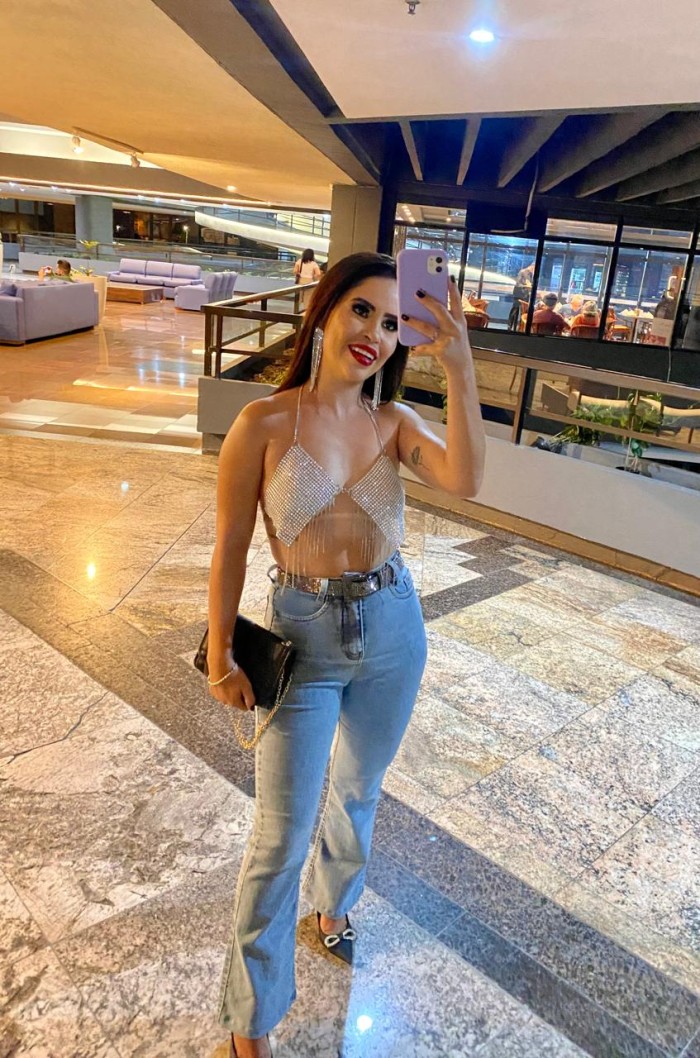 CACHONDA  JOVENCITA GRAN CUERPO 24/7