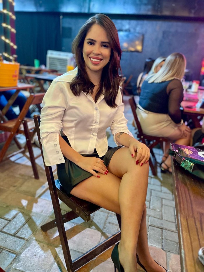COMPLACIENTE MUJER ME ENCANTA EL SEXO
