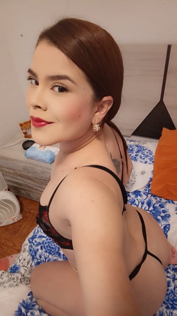 Soy dulce madura y fiestera