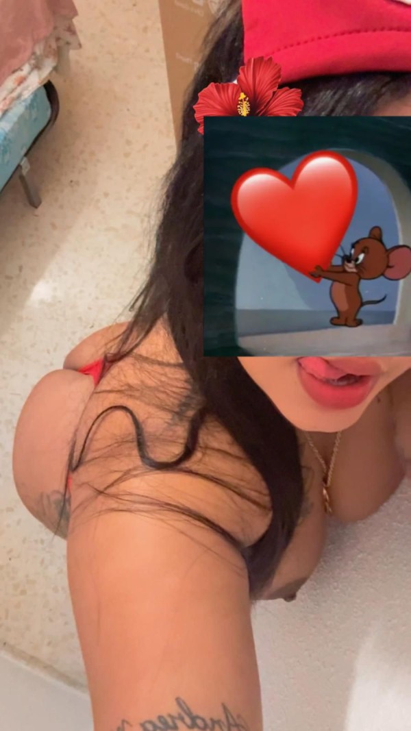 LATINA BIEN RICA , CALIENTE Y SUPER FIESTERA