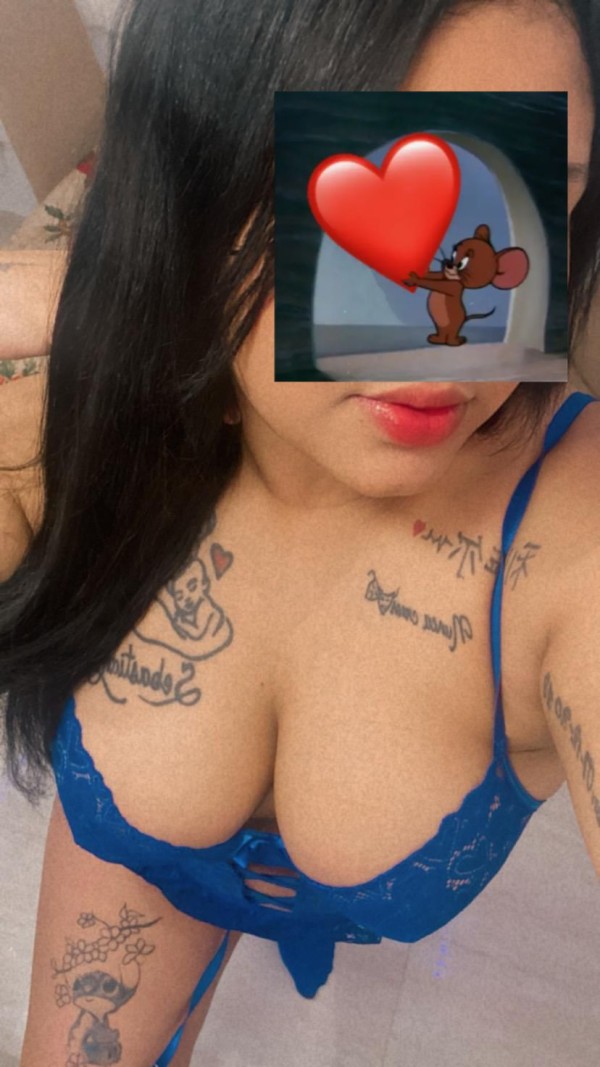 LATINA BIEN RICA , CALIENTE Y SUPER FIESTERA