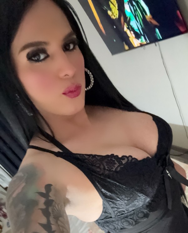 OLENKA CHICA TRANS BOMBÓN EN TU CUIDAD.