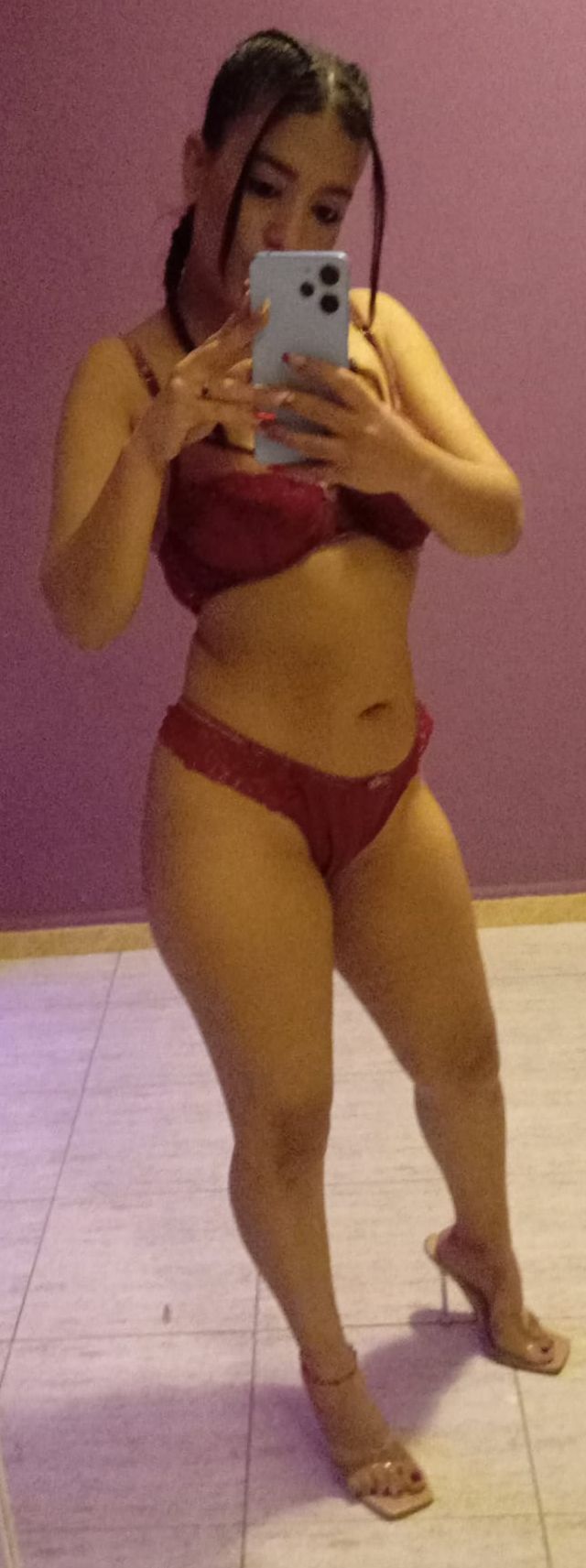 Colombianita bien rica, papi, fiestera