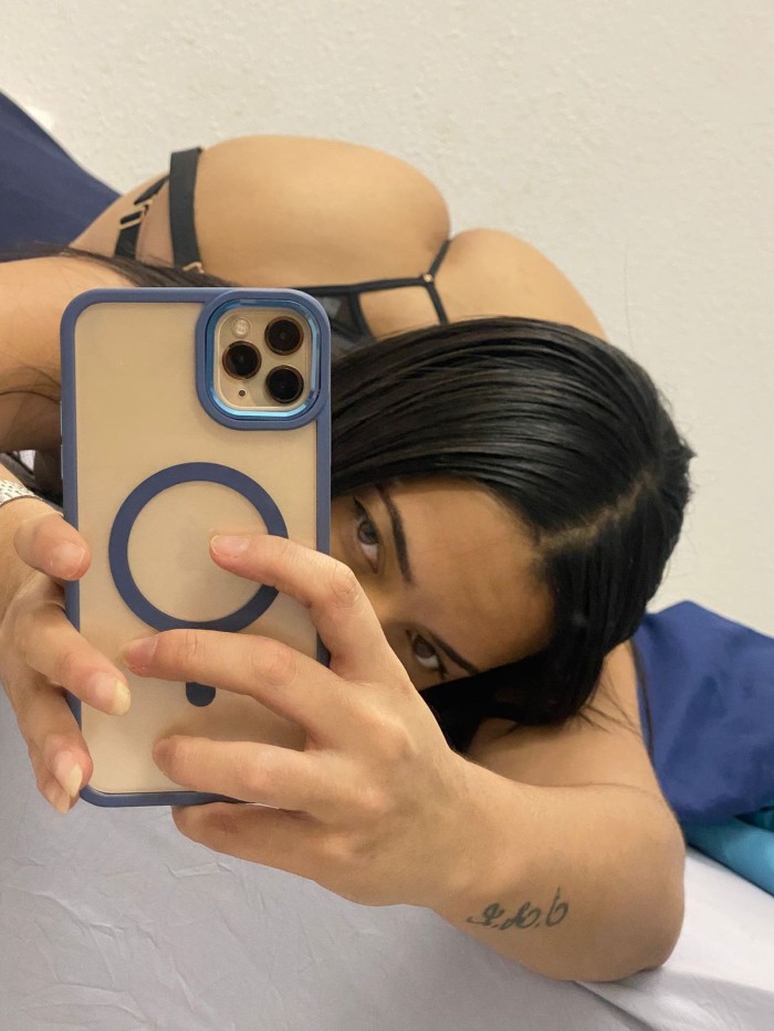 Venezolana muy cachonda y jovencita en Tetuan