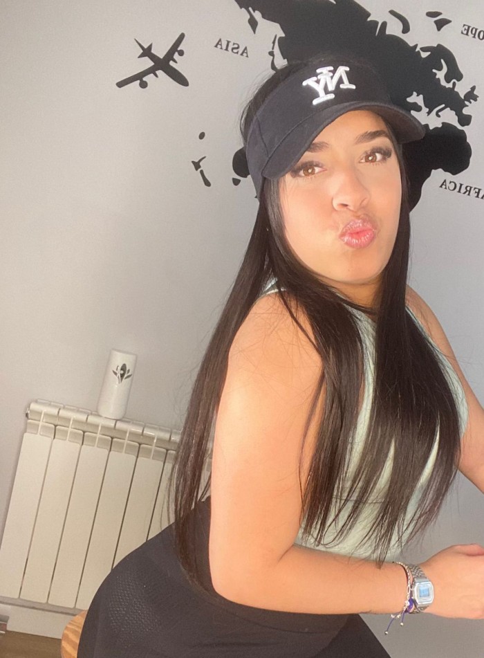 Venezolana muy cachonda y jovencita en Tetuan