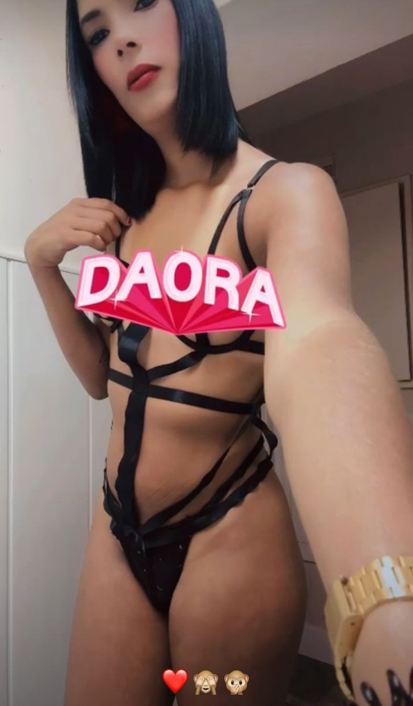 LAIS BRASILEÑA TRANS SIEMPRE ERECTA
