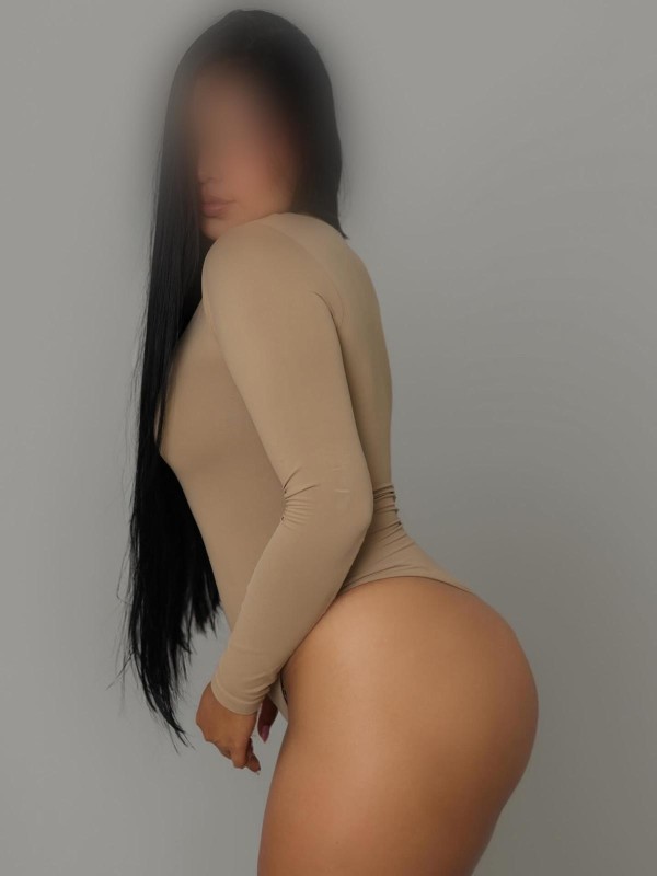 MASAJISTA PROFESIONAL MUY COMPLETA NOVEDAD FOTOS CASERAS