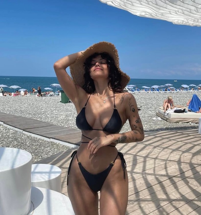 Carol,22 años,española,fiestera, cañera