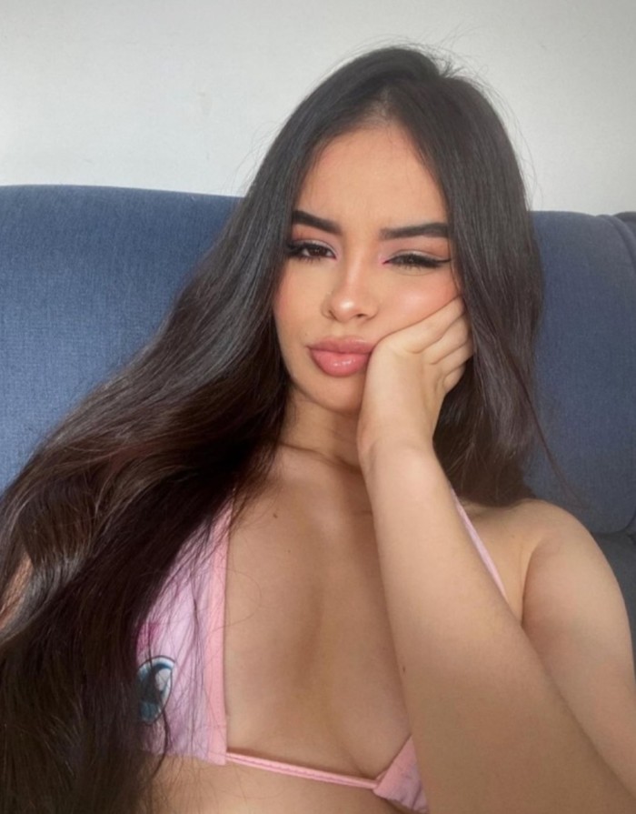 Rica guapa con Curvas que ganas de darte placer