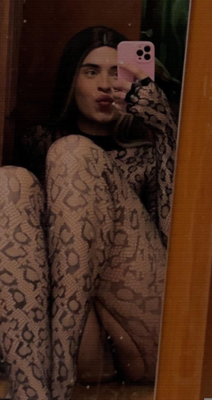 POR RUBÍ, TRANS COLOMBIANA DE LUJO EXPLOSIVA Y JUGUETONA