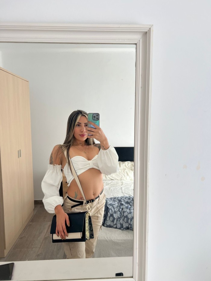 Escort de lujo muy cachonda y fiestera