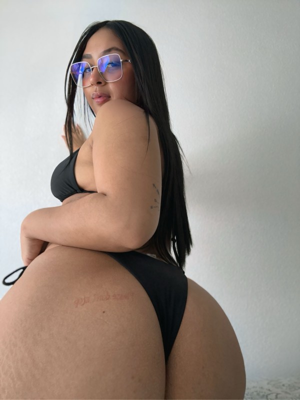 Dulce atrevida y muy divertida fiesta a tope