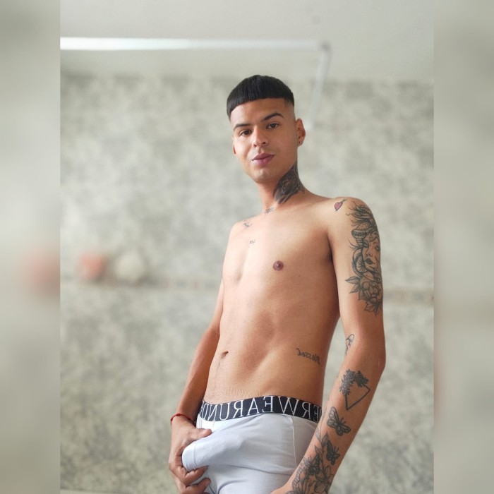 Hola Soy Liam Tu mejor opción 20 años