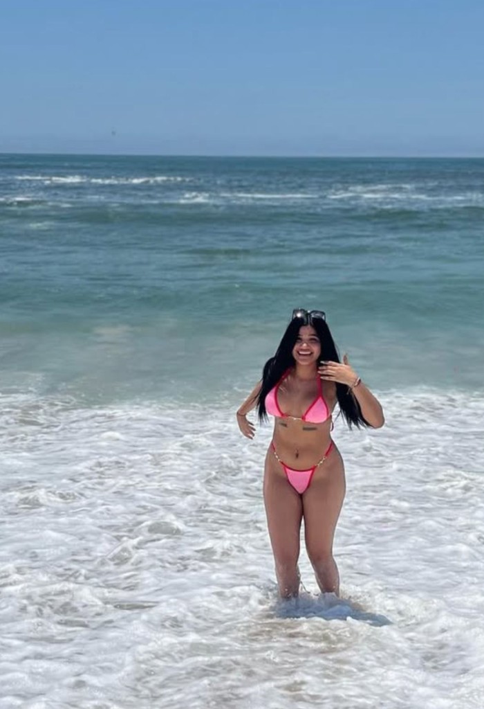 Paola tú putita caliente exótica Avilés novedad