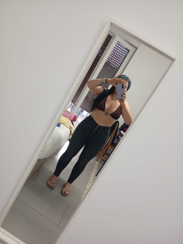 Soy una diosa ESPAÑOLA hermosa y sexy VIP llámame quedamos