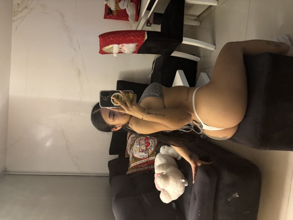 CHICA SEXI, CACHONDA Y FIESTERA