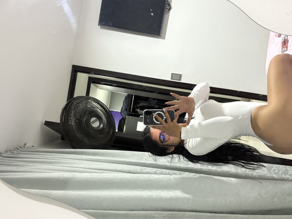 CHICA SEXI, CACHONDA Y FIESTERA
