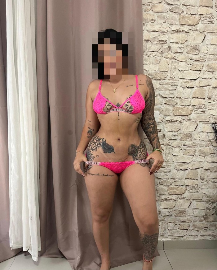 FIESTERA, CALIENTE Y DIVERTIDA