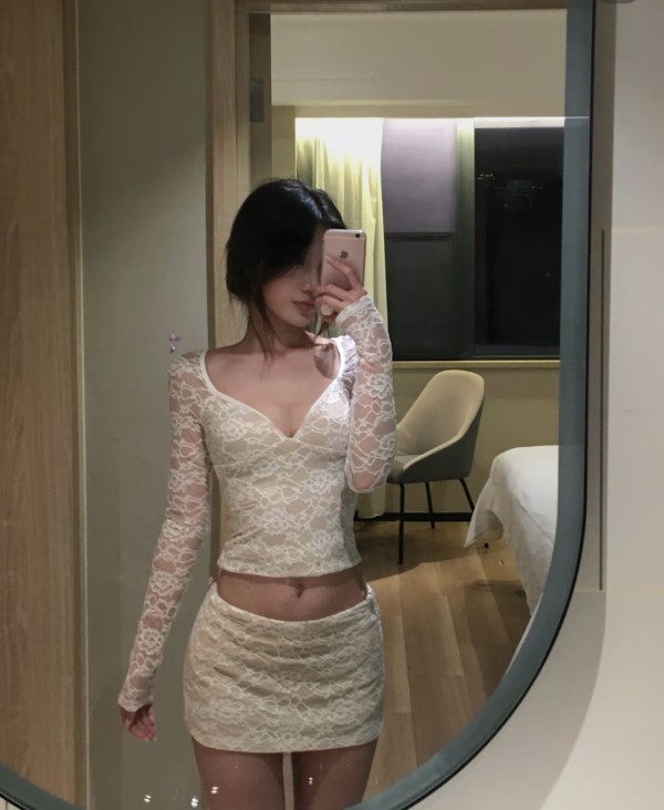 CHICA ASIÁTICA HERMOSA, DULCE Y QUE TU CORAZÓN。
