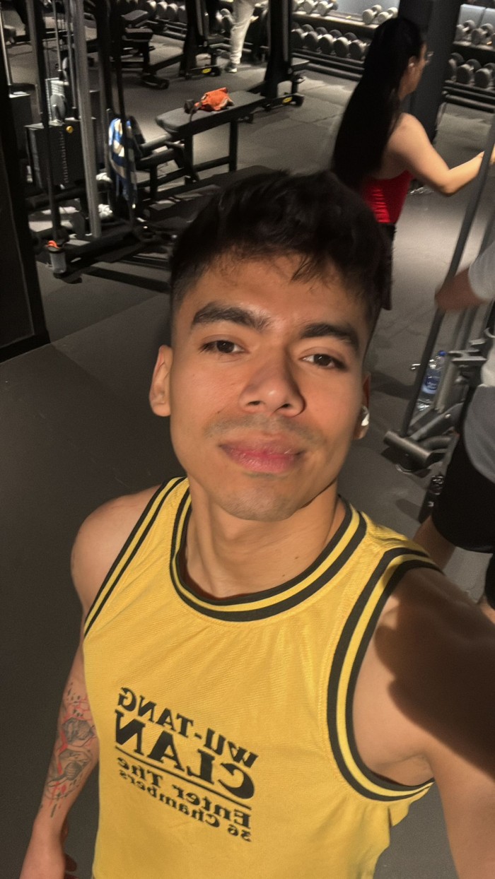Colombiano fiestetero  activo solo salidas !
