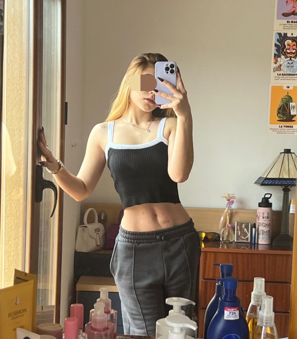 Latina joven de buen. Cuerpo fiestera sin límites