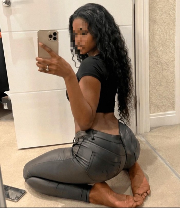 Natalie espetacular morena