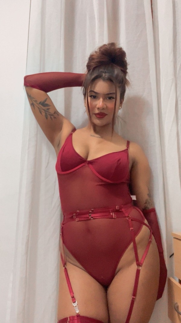 Sofia! Morena ardiente y fogosa recién llegada!!!