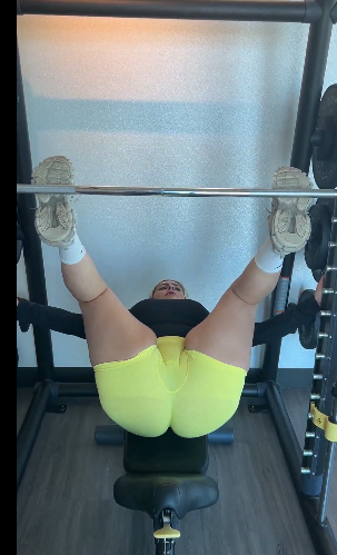 MADURITA FIESTERA MUY CARIñOSA