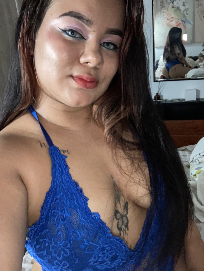 POR GANDIA PUEBLO – COLOMBIANA DE LUJO TRAVIESA Y JUGUETONA