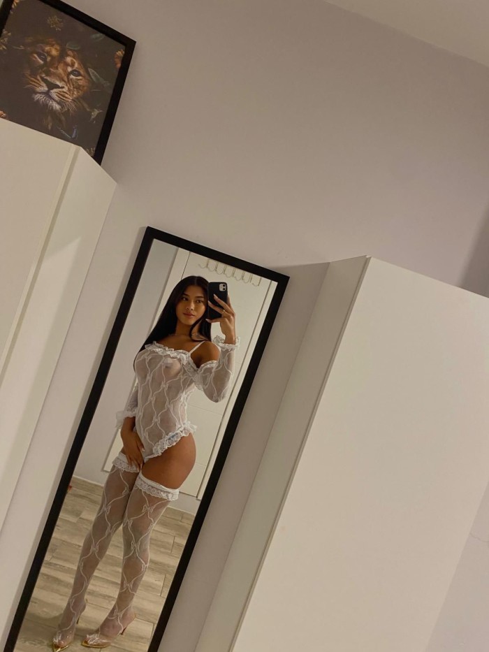 Dominatrix sin piedad,para buena fiesta disponible