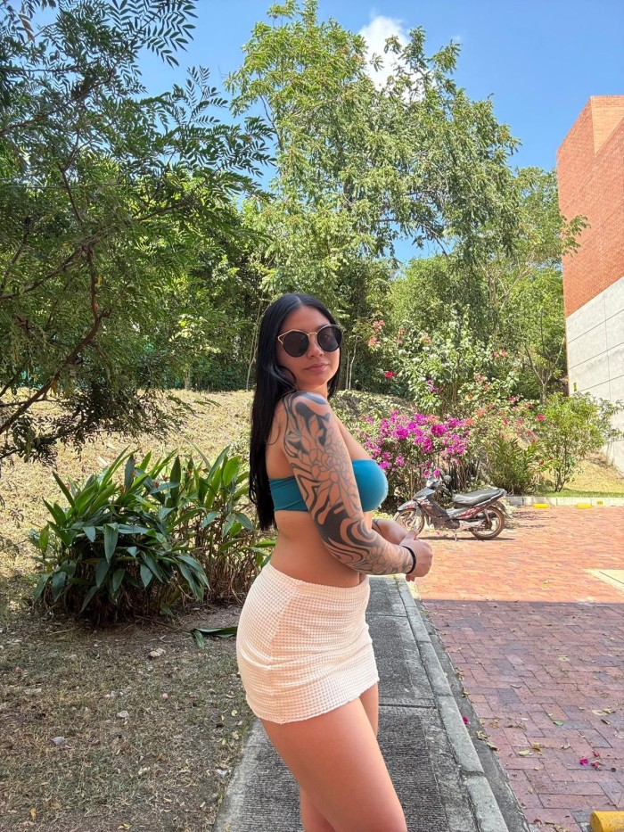 Joven sexy colombiana