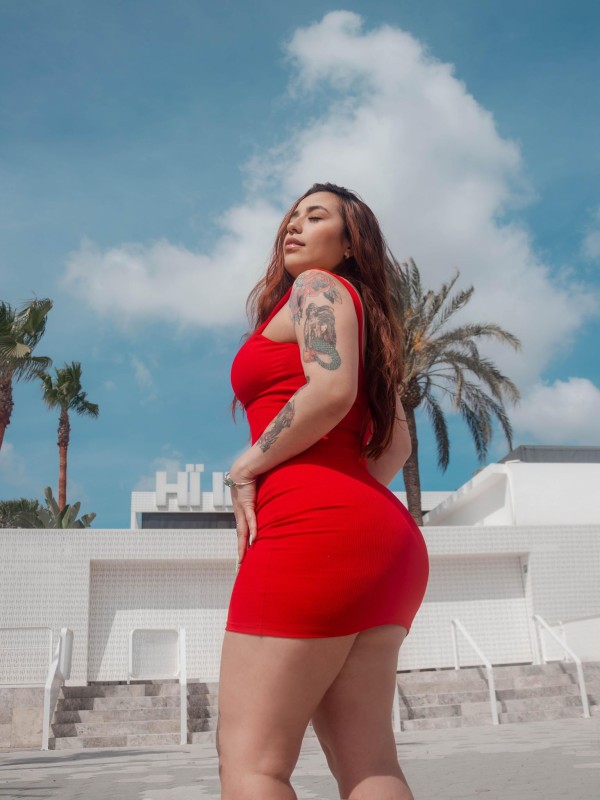 ¡NUEVA POR EUROPA! ¡EXQUISITA JOVENCITA COLOMBIANA DISPUESTA A TODO!