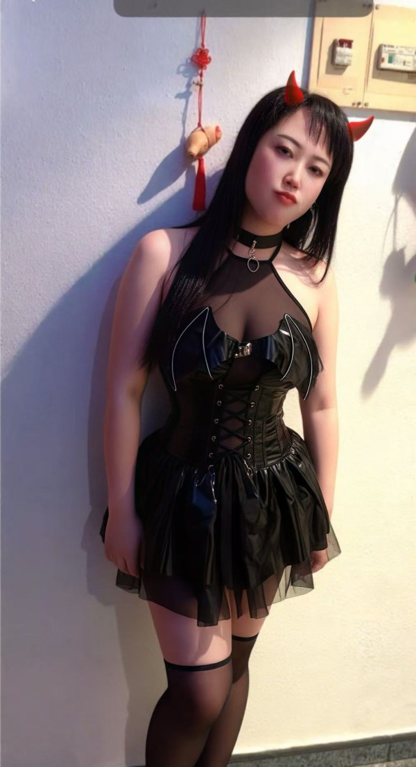 亚洲女孩接受任何东西。（632030061）