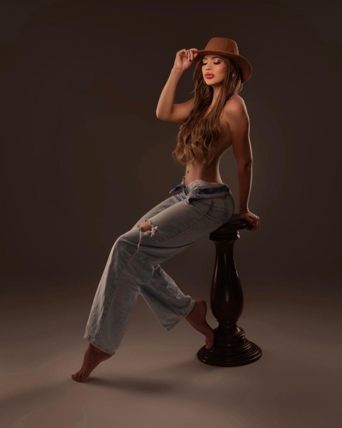 MASAJISTA VENEZOLANA JOVENCITA Y JUGUETONA