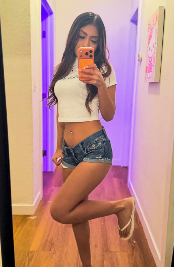 Stefany, Tu vecina universitaria favorita (19 añitos) en Torrevieja