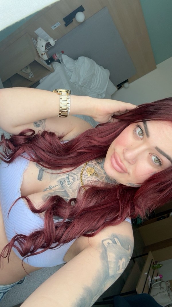 PAULA – SUPERNOVEDAD CACHONDISIMA