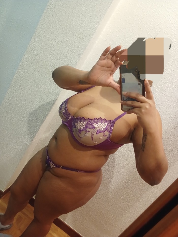 Disfrute de esta PUTITA caliente